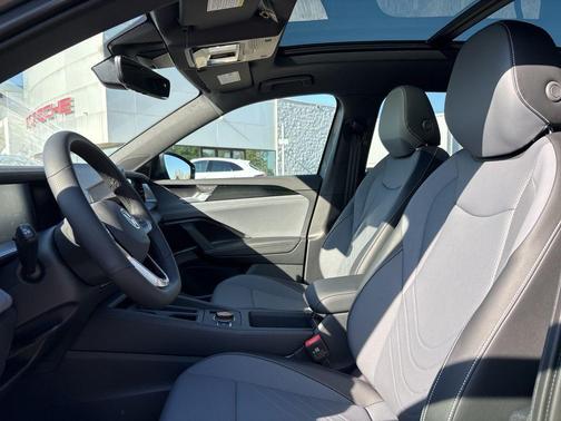 2025 Volkswagen Tiguan 2.0T SE R-Line Black 4MOTION