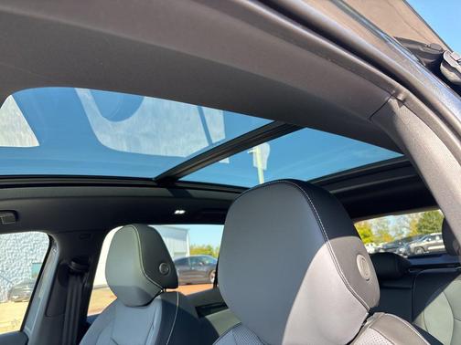 2025 Volkswagen Tiguan 2.0T SE R-Line Black 4MOTION