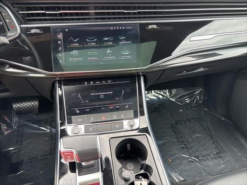 2022 Audi Q8 55 Premium