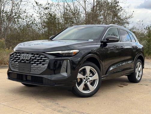 2025 Audi Q5 Premium Plus TFSI quattro S tronic