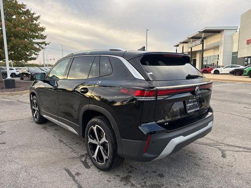 2025 Volkswagen Tiguan 2.0T SE 4MOTION