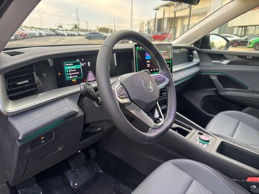 2025 Volkswagen Tiguan 2.0T SE 4MOTION