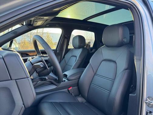 2024 Porsche Cayenne
