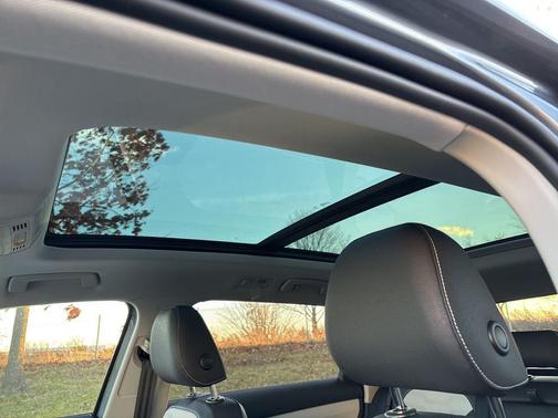 2026 Volkswagen Taos SEL