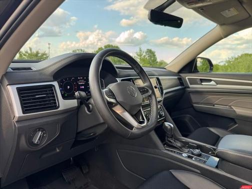 2022 Volkswagen Atlas 3.6L SE w/Technology