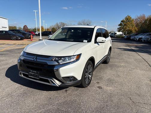 2020 Mitsubishi Outlander SE