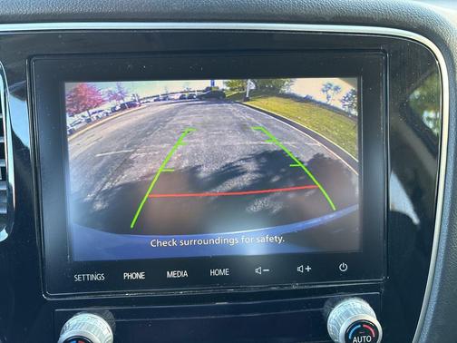 2020 Mitsubishi Outlander SE