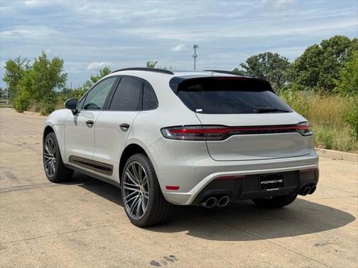 2024 Porsche Macan Base