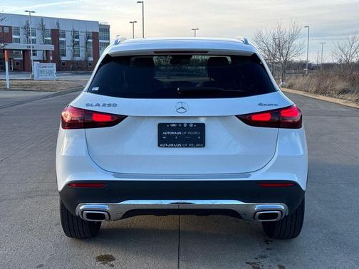 2025 Mercedes-Benz GLA 250 4MATIC