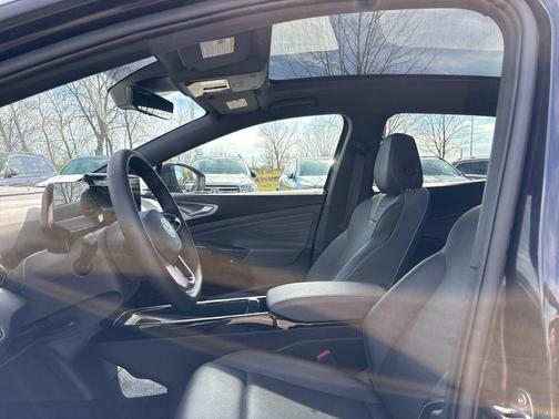 Deep Black Pearl 2023 Volkswagen ID.4 AWD Pro S