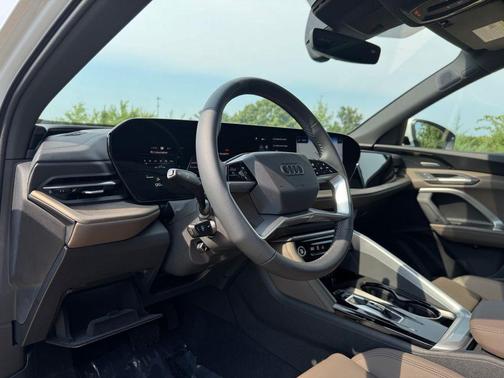 2025 Audi Q5 Premium Plus TFSI quattro S tronic