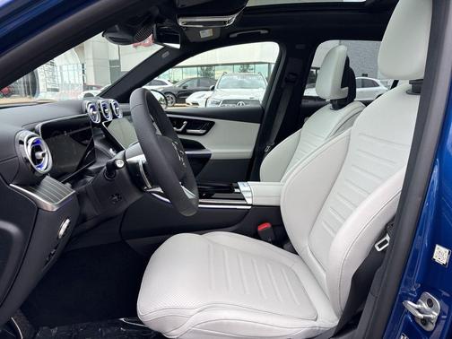 2025 Mercedes-Benz GLC 350e Base