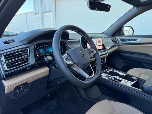 2026 Volkswagen Atlas Cross Sport 2.0T SE w/Technology 4MOTION