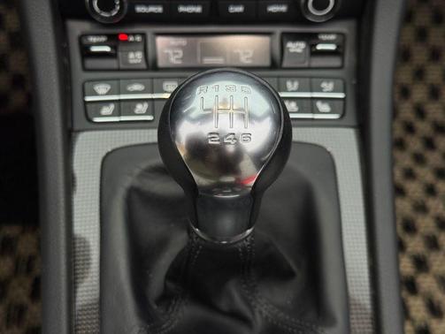 2024 Porsche 718 Boxster S