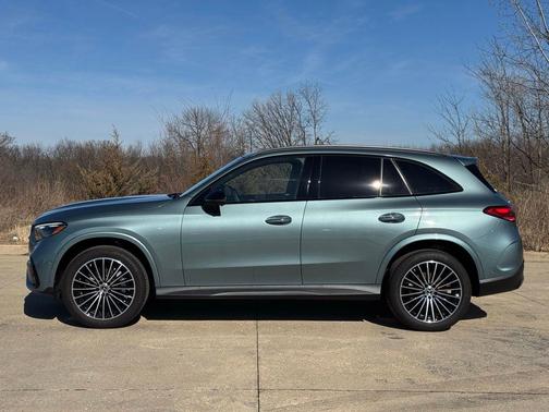 2025 Mercedes-Benz GLC 300 4MATIC