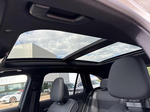 2025 Mercedes-Benz GLC 350e Base