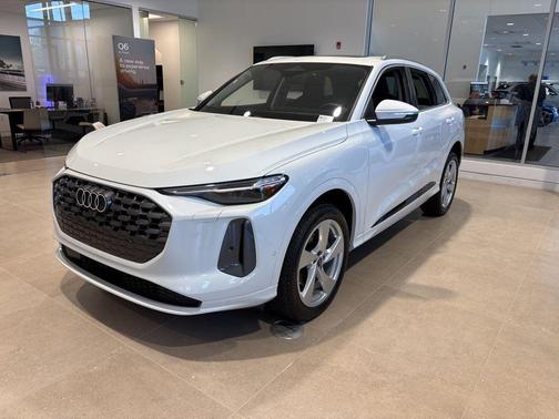2025 Audi Q5 Premium Plus