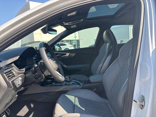 2023 Audi S4 Prestige TFSI quattro Tiptronic