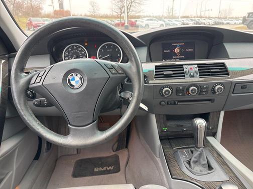 2005 BMW 525 525i