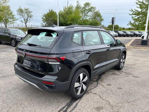 Deep Black 2025 Volkswagen Taos 1.5T S