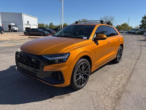 2023 Audi Q8 55 Premium Plus