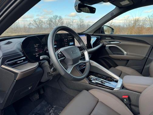 2025 Audi Q5 Premium Plus TFSI quattro S tronic