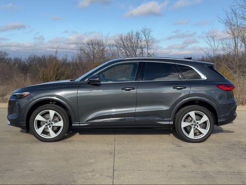 2025 Audi Q5 Premium Plus TFSI quattro S tronic