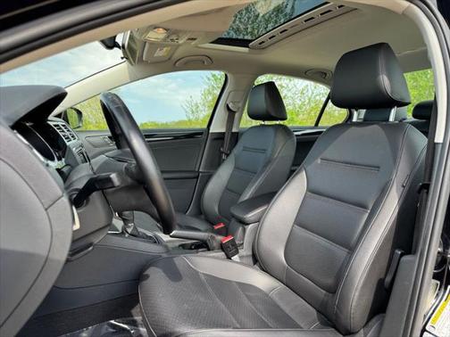 2017 Volkswagen Jetta 1.8T SEL