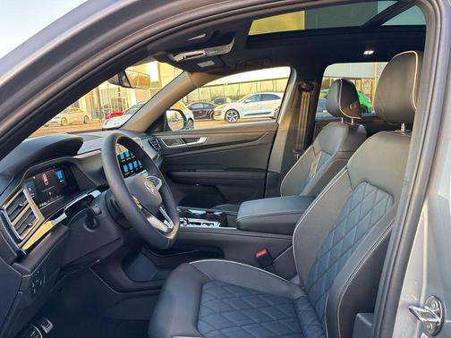 2026 Volkswagen Atlas Cross Sport 2.0T SEL Premium