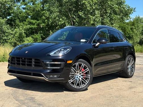 2018 Porsche Macan Turbo w/Performance Package