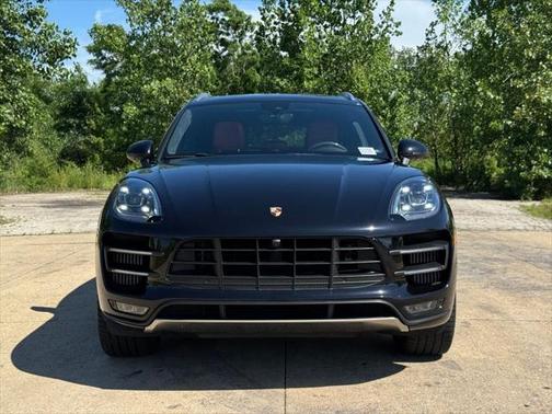 2018 Porsche Macan Turbo w/Performance Package