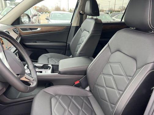 2026 Volkswagen Atlas 2.0T SE w/Technology 4MOTION