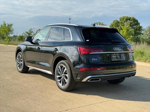 2022 Audi Q5 45 S line Premium