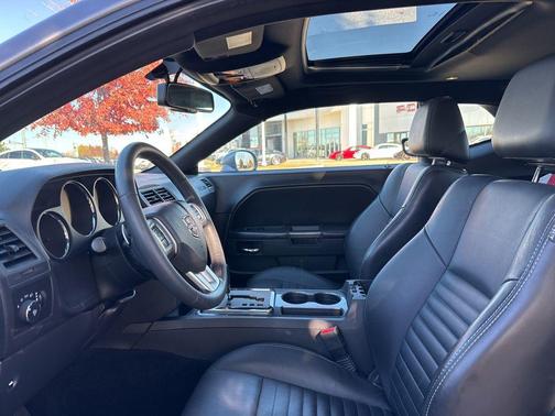 2014 Dodge Challenger SXT