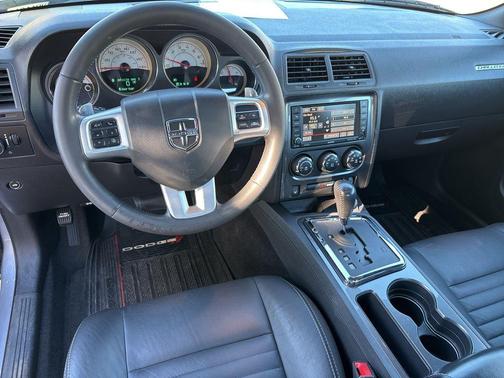 2014 Dodge Challenger SXT