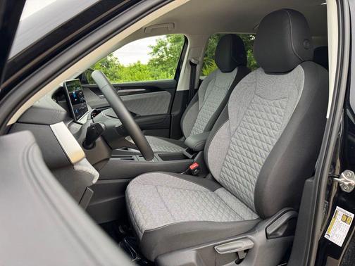 Deep Black 2026 Volkswagen Tiguan 2.0T S 4MOTION