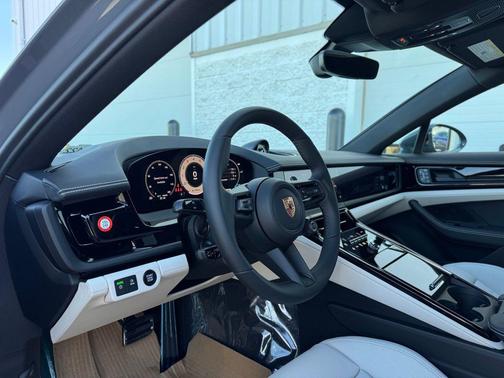 Slate Grey Neo 2026 Porsche Panamera 4