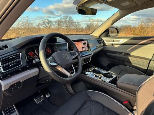 Pure Gray 2026 Volkswagen Atlas Peak Edition