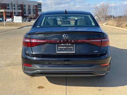 2025 Volkswagen Jetta 1.5T SE