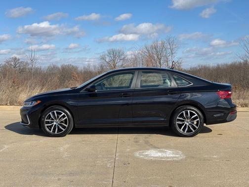 2025 Volkswagen Jetta 1.5T SE