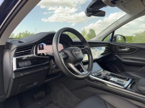 2022 Audi Q7 55 Premium Plus