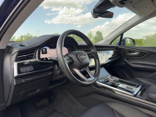2022 Audi Q7 55 Premium Plus