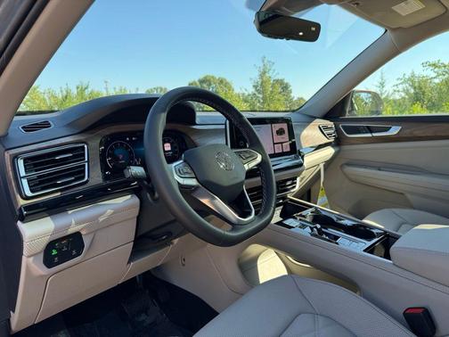 Pure Gray 2026 Volkswagen Atlas 2.0T SE w/Technology 4MOTION