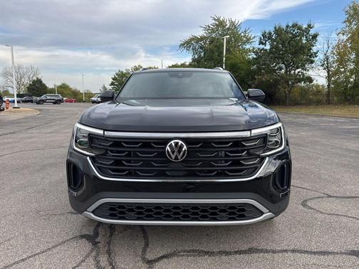 2026 Volkswagen Atlas Cross Sport 2.0T SE w/Technology 4MOTION