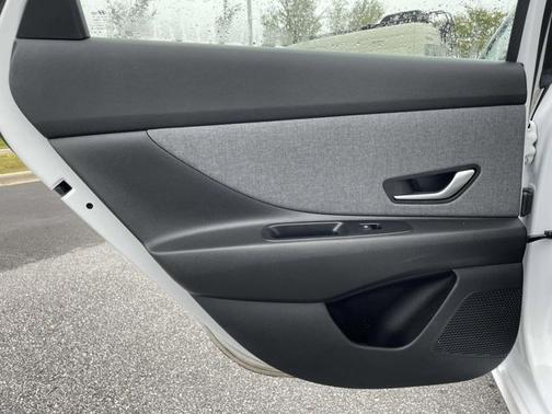 2023 Hyundai ELANTRA HEV Limited