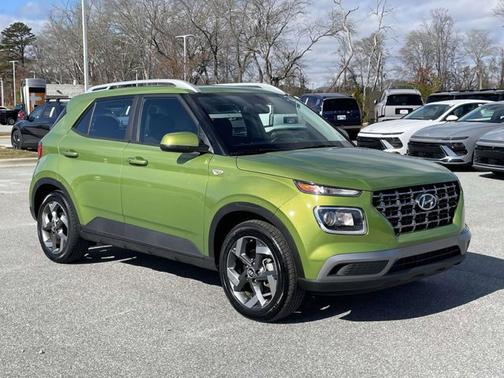 2024 Hyundai VENUE SEL