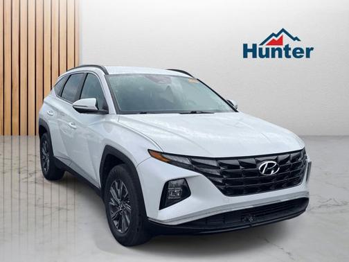 White 2022 Hyundai TUCSON Hybrid Blue