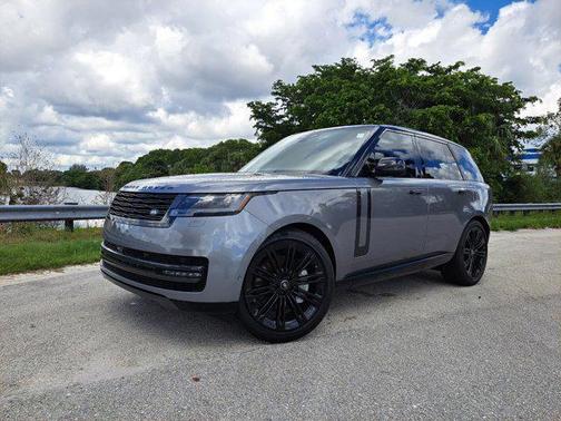2025 Land Rover Range Rover P530 SE