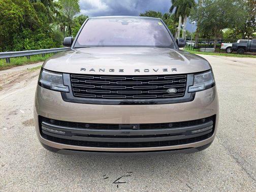 2023 Land Rover Range Rover P530 SE