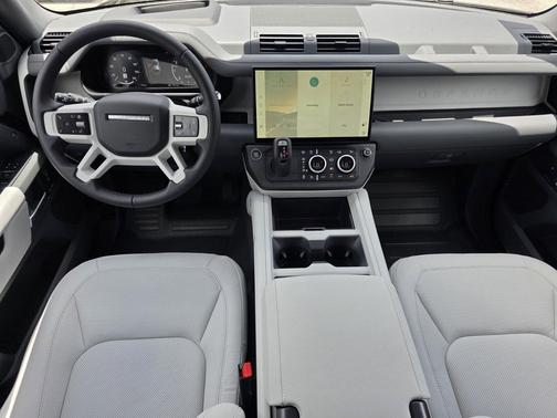 Santorini Black Metallic 2026 Land Rover Defender P400 X-Dynamic SE